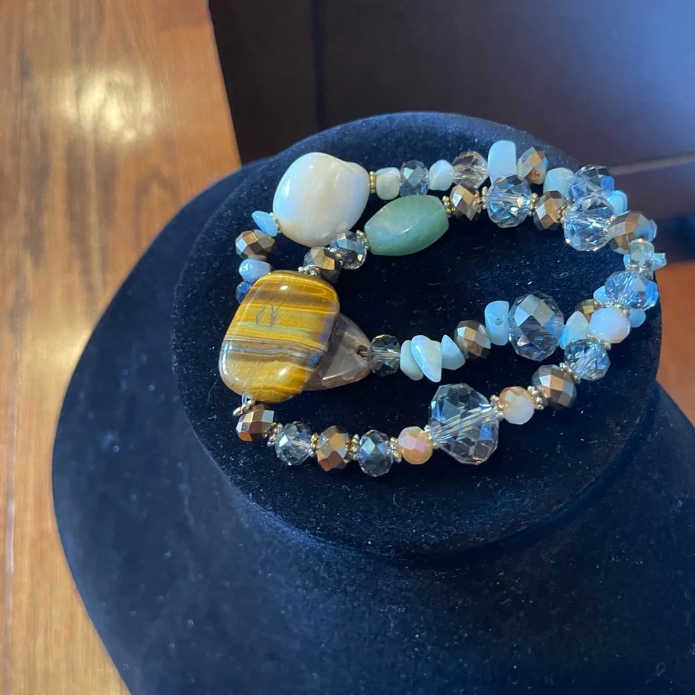 Bracelet set of two elastic beaded bracelets